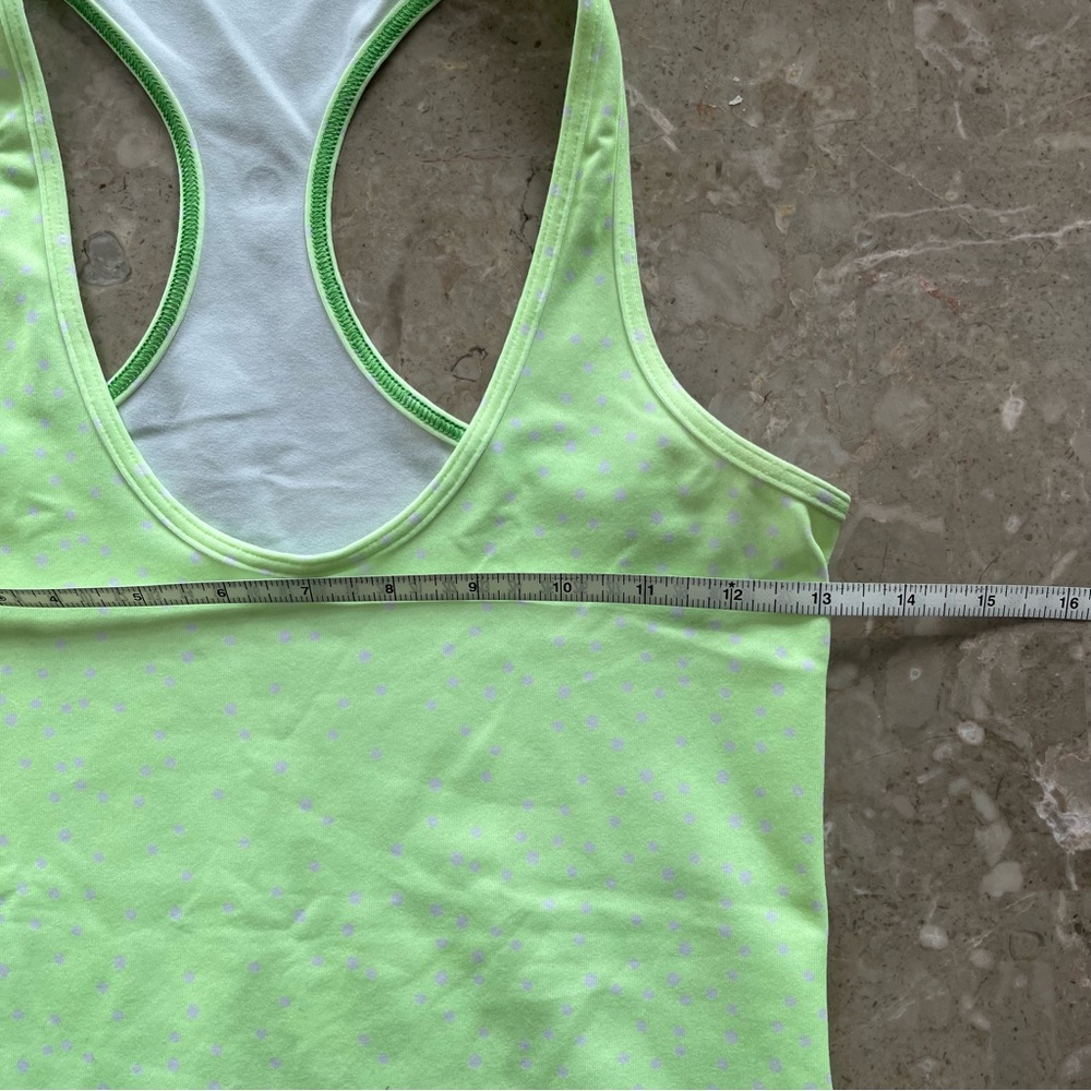 Lululemon green with polka dots. No size tag see measurements - Picture 5 of 6